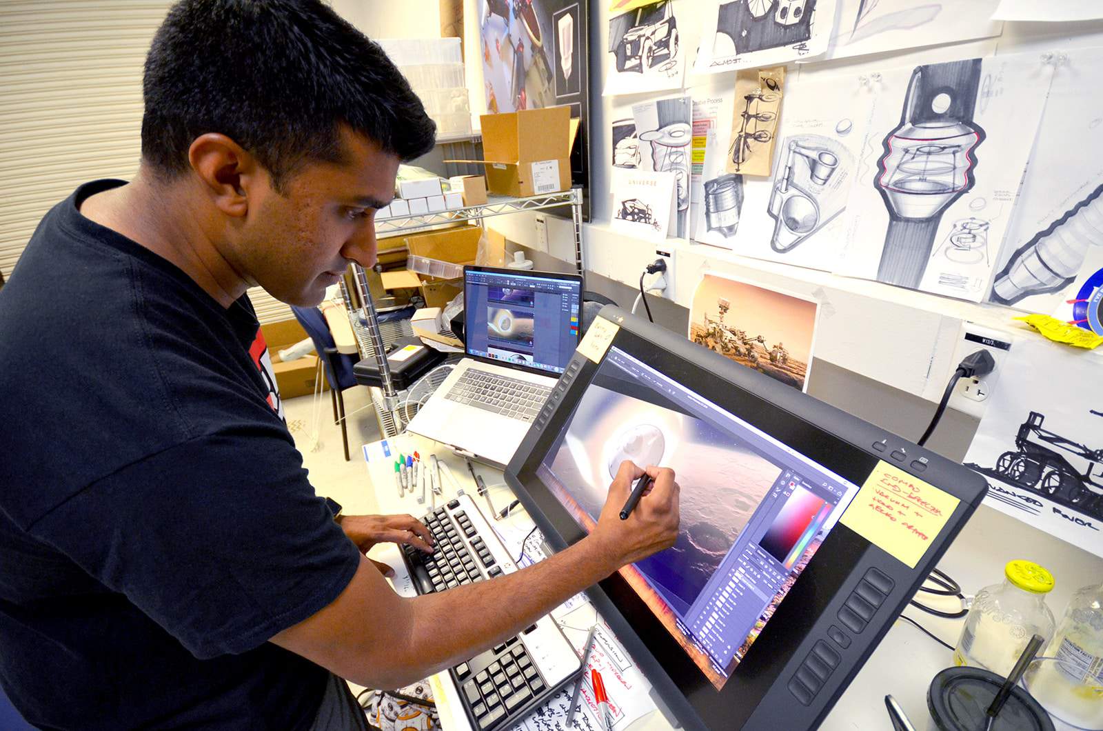 how to become a graphic designer